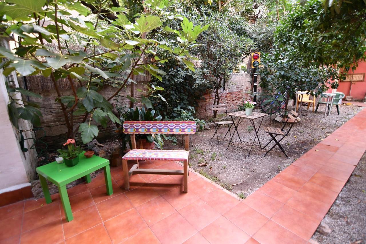 Green Door Gracia Homestay *